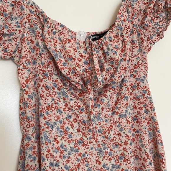 SHEIN Puff Sleeve Ruched Bust Ditsy Floral Milkmaid Dress - Picture 7 of 9